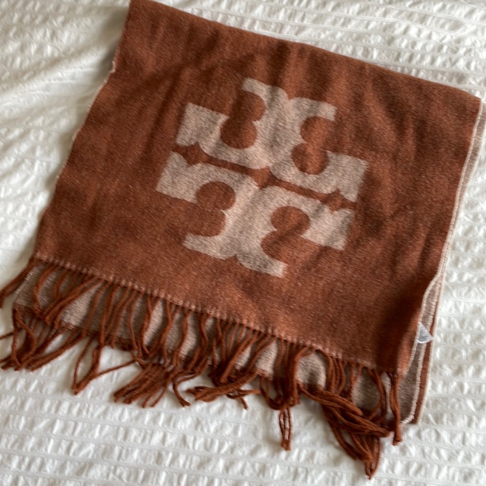 Tory Burch extra large wool logo scarf, VGUC!